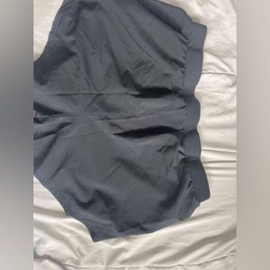 Women's Under Armor shorts (Large)